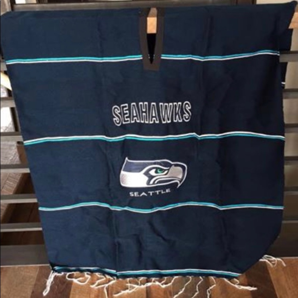 Seattle Seahawks poncho